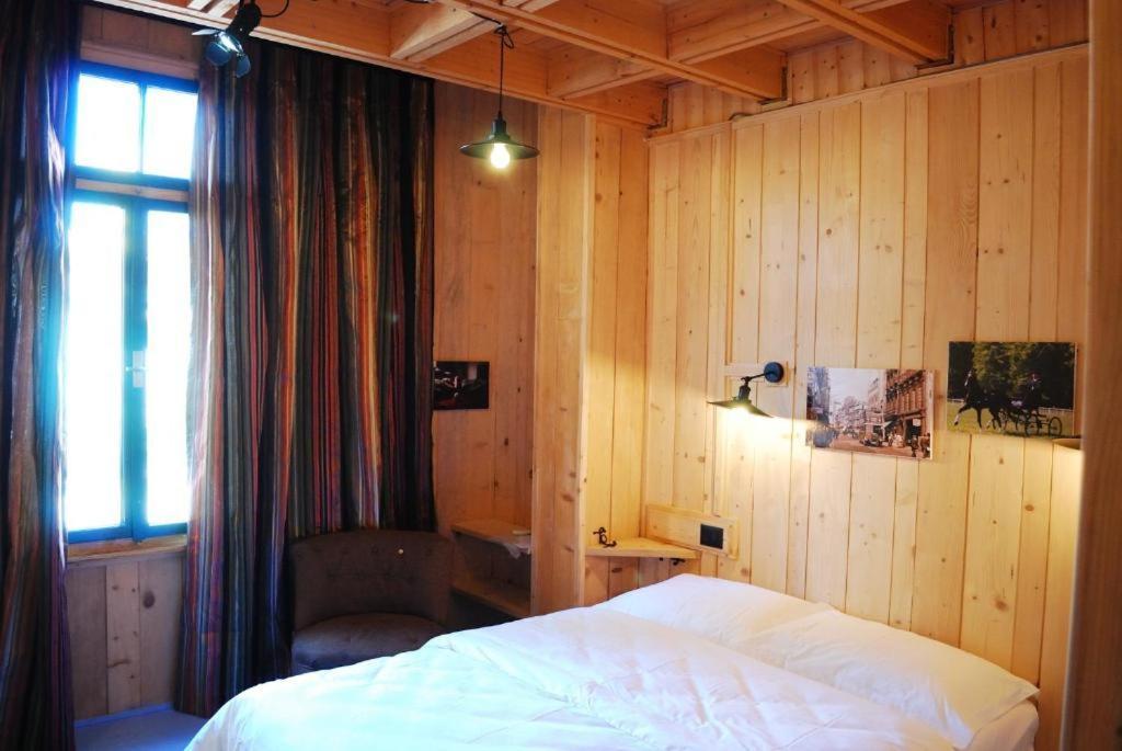 Bed & Breakfast London *